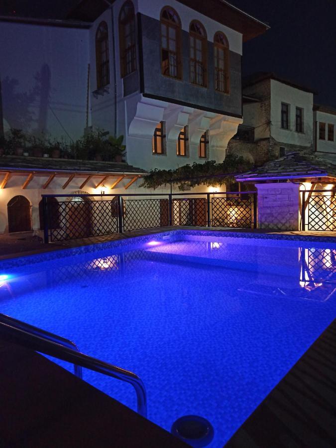 Gjirokastër Boutique Hotel Praga מראה חיצוני תמונה
