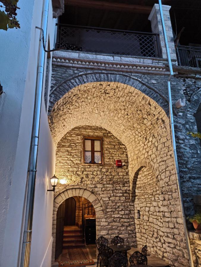 Gjirokastër Boutique Hotel Praga מראה חיצוני תמונה
