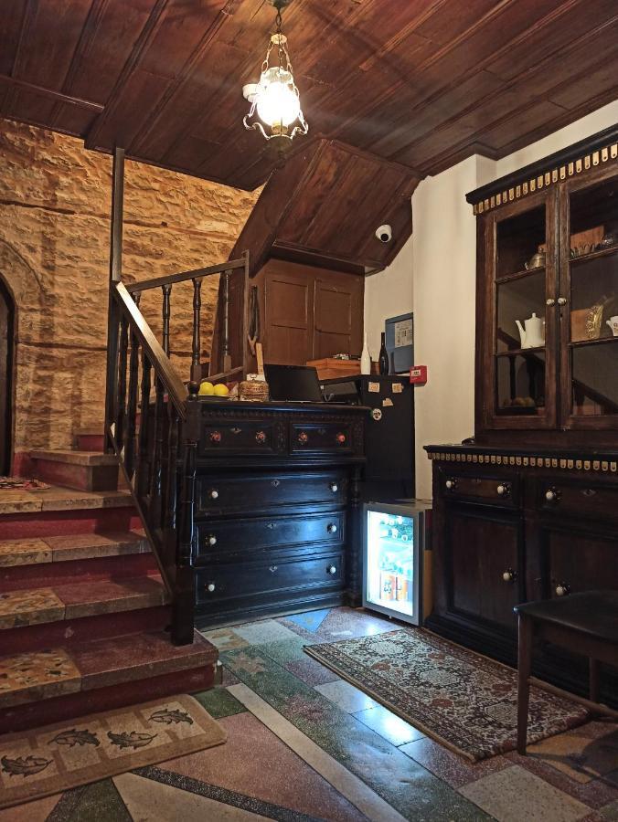 Gjirokastër Boutique Hotel Praga מראה חיצוני תמונה