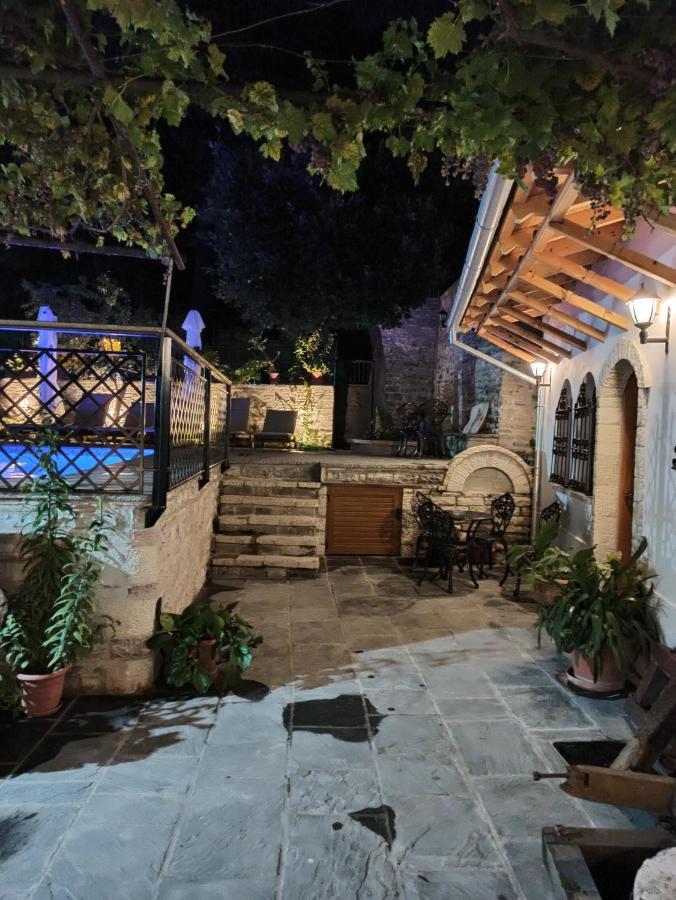 Gjirokastër Boutique Hotel Praga מראה חיצוני תמונה