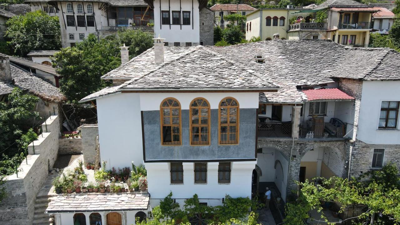 Gjirokastër Boutique Hotel Praga מראה חיצוני תמונה