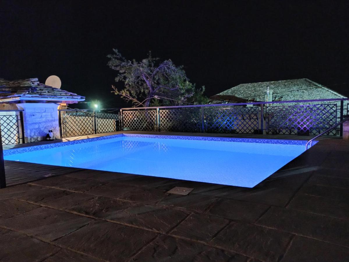 Gjirokastër Boutique Hotel Praga מראה חיצוני תמונה