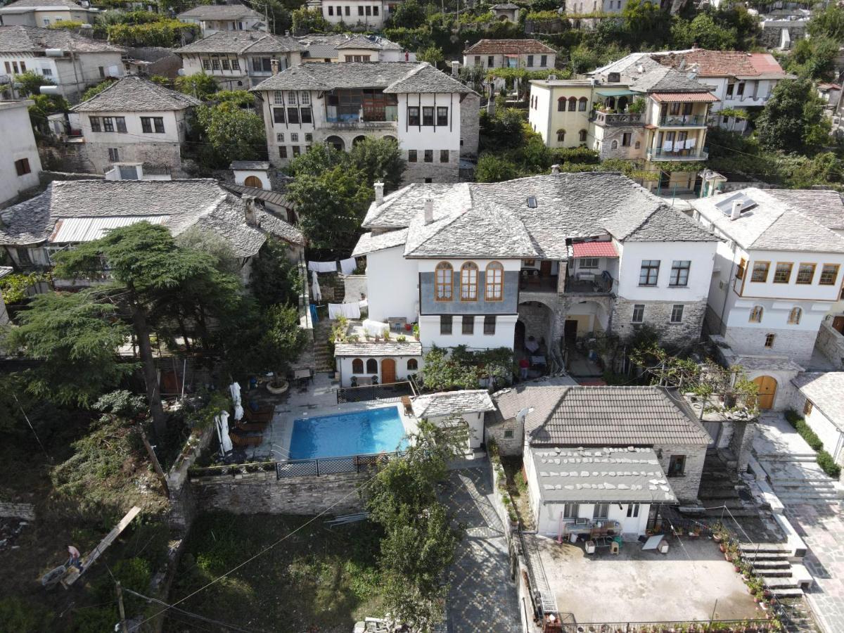 Gjirokastër Boutique Hotel Praga מראה חיצוני תמונה