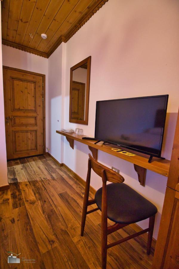 Gjirokastër Boutique Hotel Praga מראה חיצוני תמונה