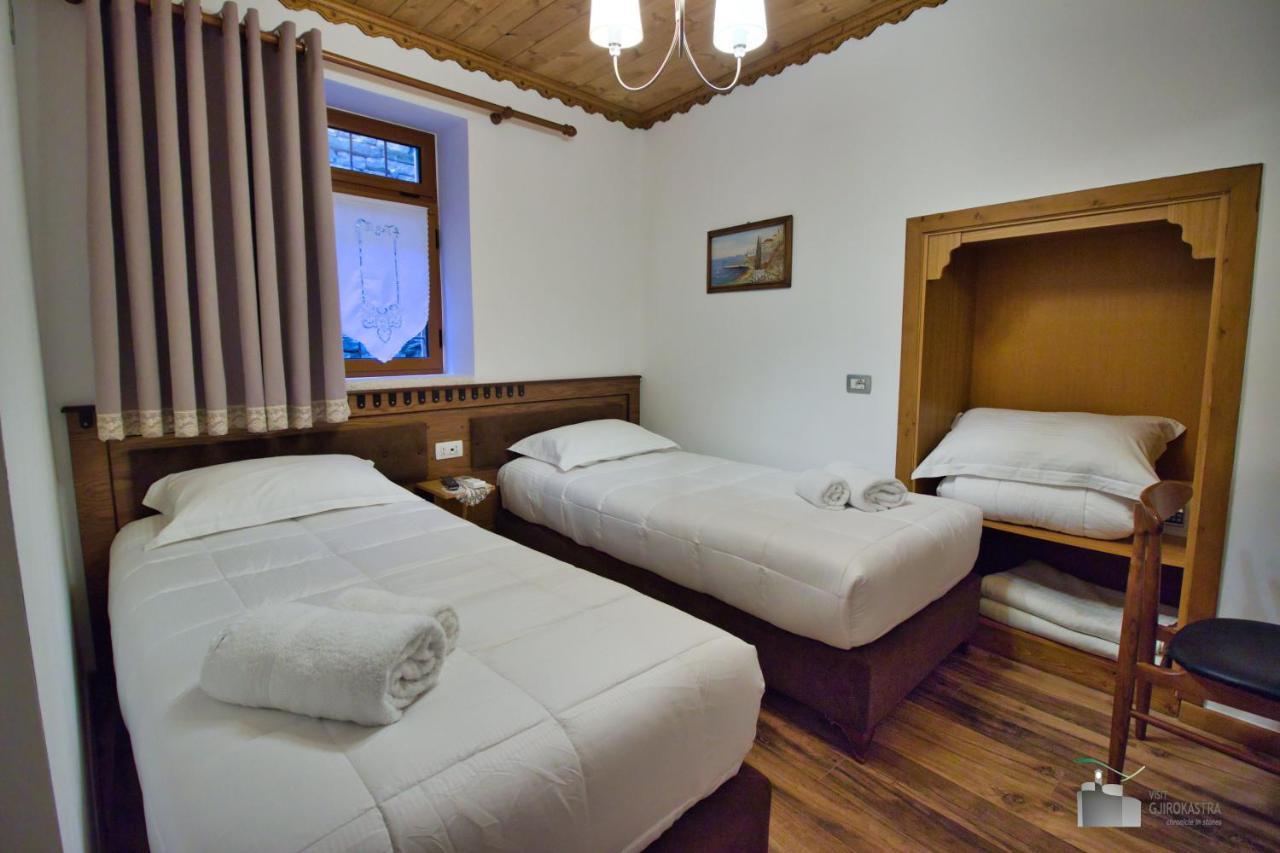 Gjirokastër Boutique Hotel Praga מראה חיצוני תמונה