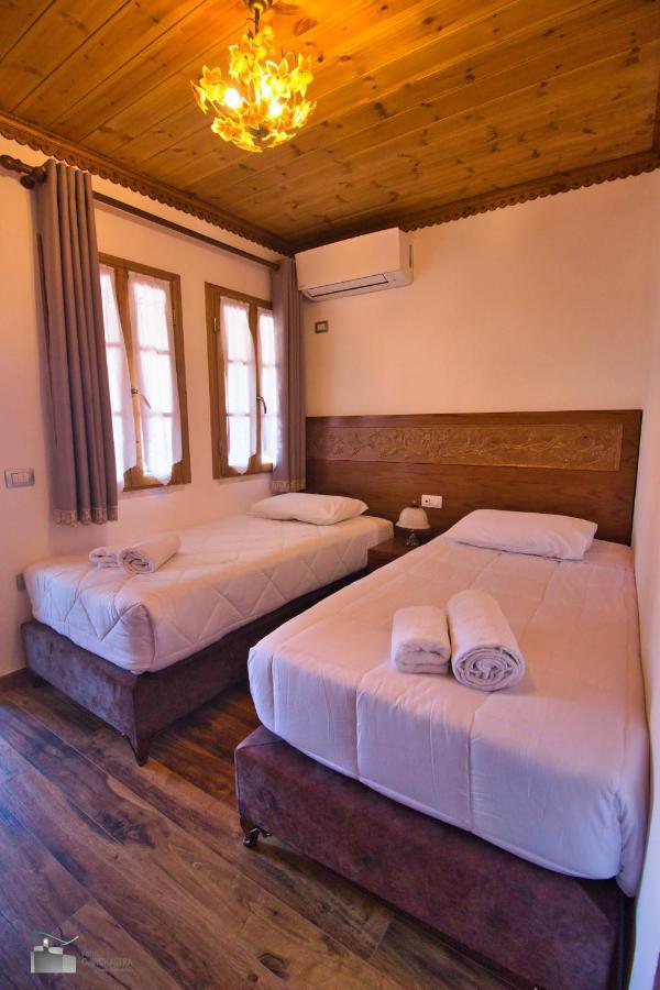 Gjirokastër Boutique Hotel Praga מראה חיצוני תמונה