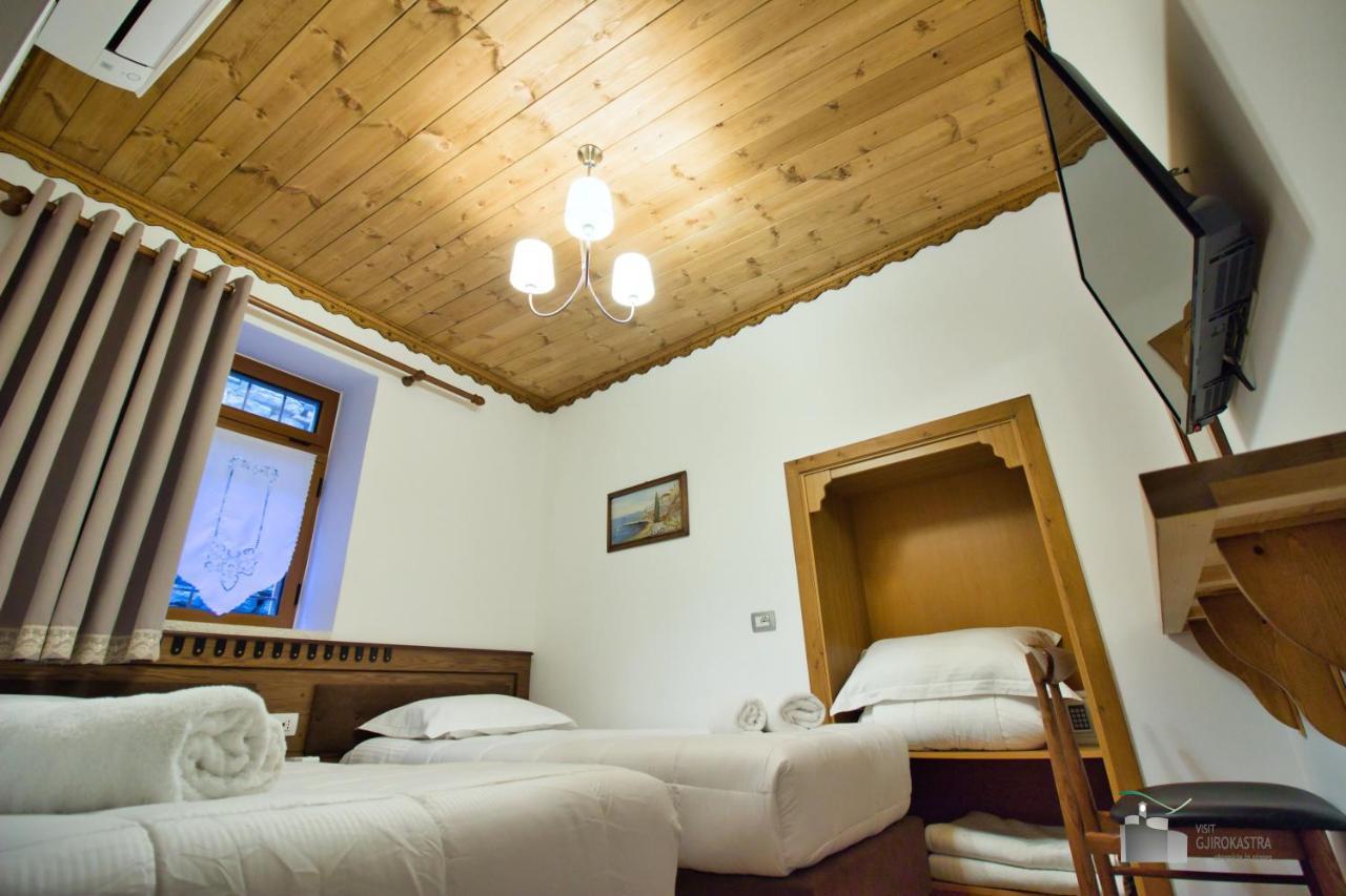 Gjirokastër Boutique Hotel Praga מראה חיצוני תמונה