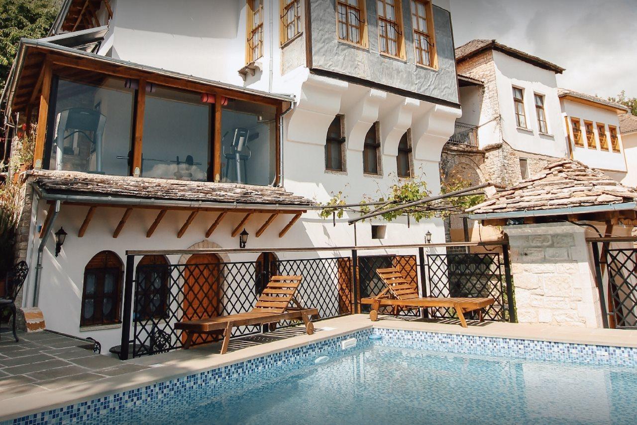 Gjirokastër Boutique Hotel Praga מראה חיצוני תמונה