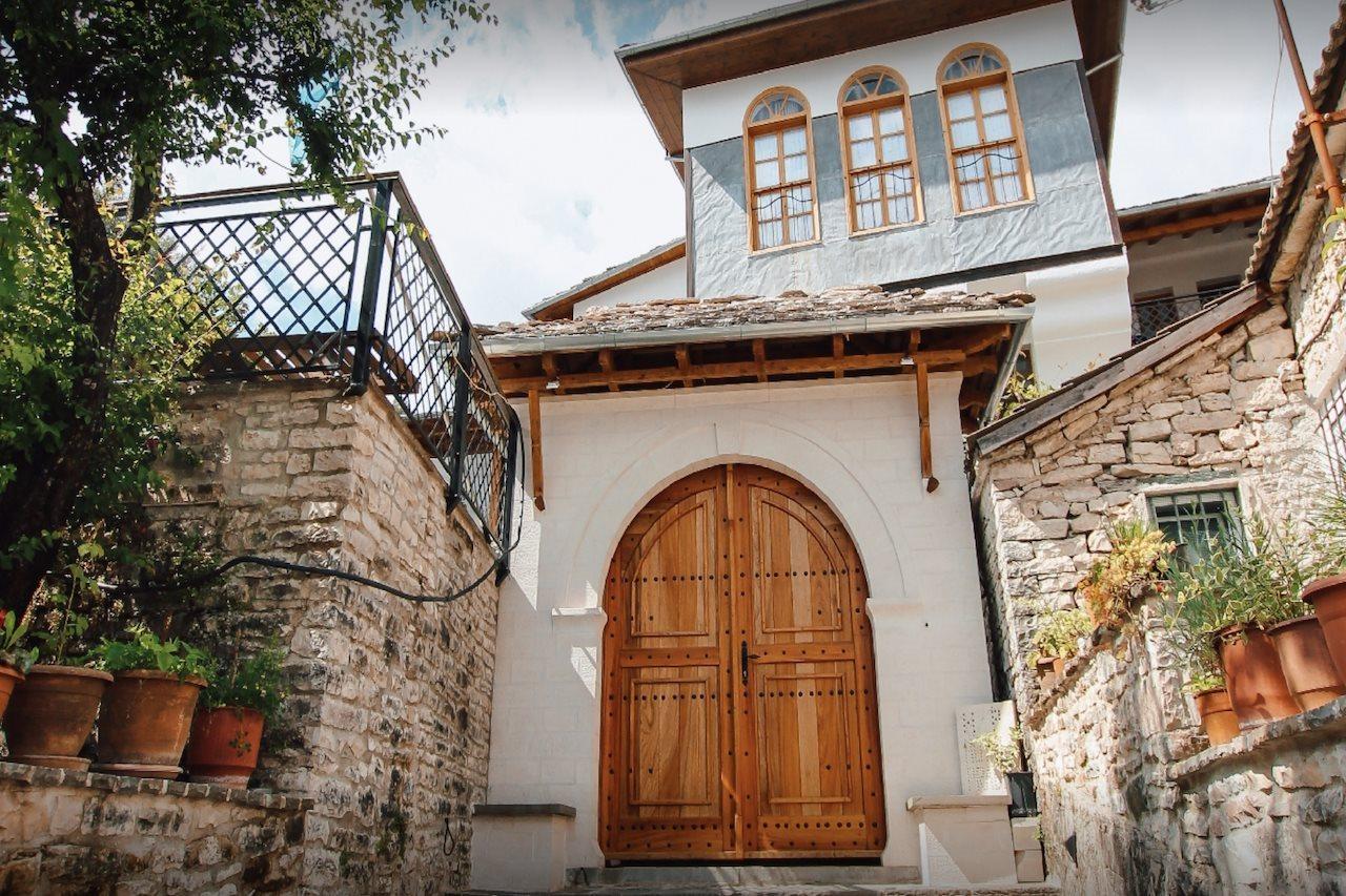 Gjirokastër Boutique Hotel Praga מראה חיצוני תמונה