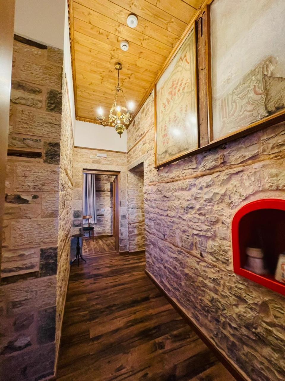 Gjirokastër Boutique Hotel Praga חדר תמונה