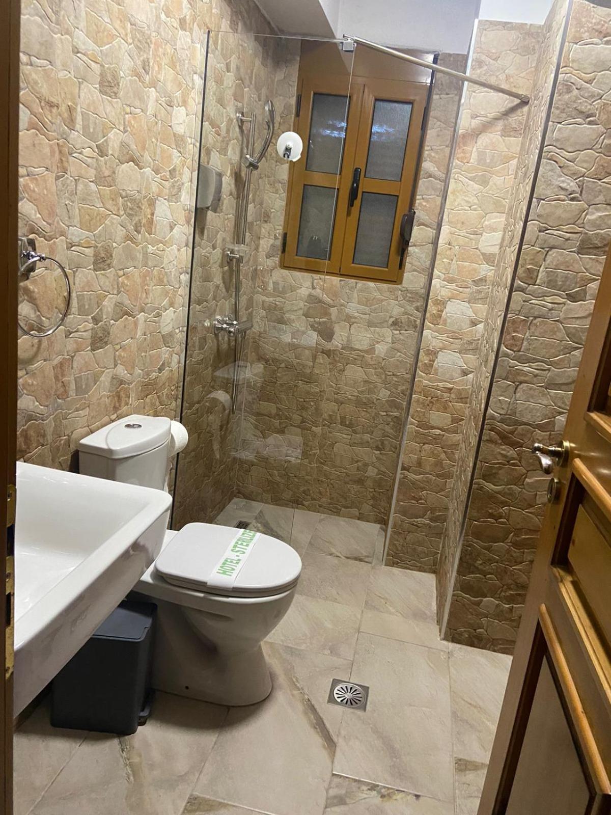 Gjirokastër Boutique Hotel Praga מראה חיצוני תמונה